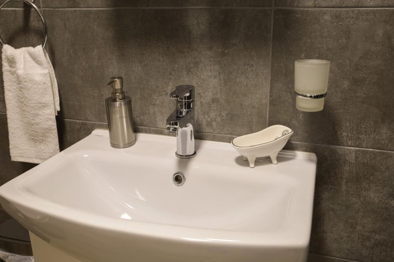 Mall Of Sofia - Urbanlux Retreat, Free Parking ภายนอก รูปภาพ
